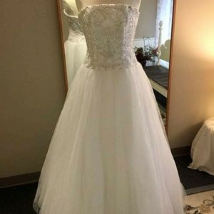 2be bride white Wedding Gown size 4
